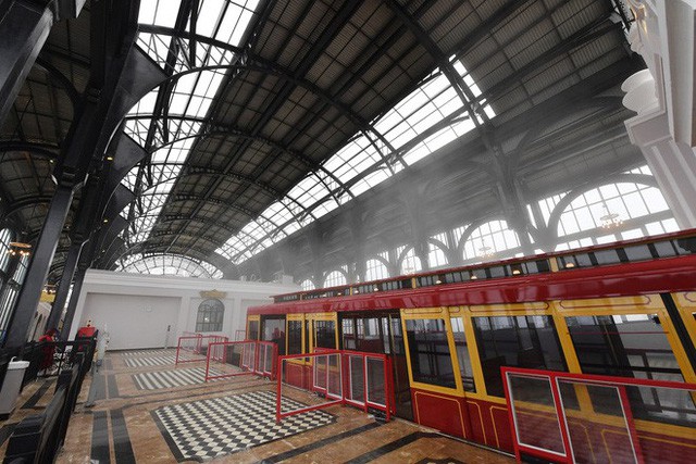 Tuyến tàu hỏa leo núi dài nhất Việt Nam đã chính thức hoạt động